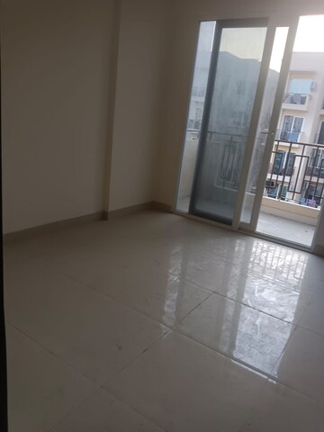 Room in 2 BHK Apartment at ROF Amaltas, Sector 92 – for Rent