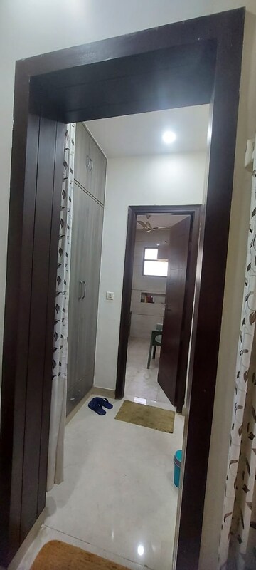 Building Lobby in 2.5 BHK Builder Floor at Sector 31 – for Rent