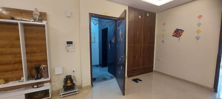 Room, sector 31 2.5 Bedroom 250 Sq.Yd. Builder Floor In Sector 31 Faridabad 8350673