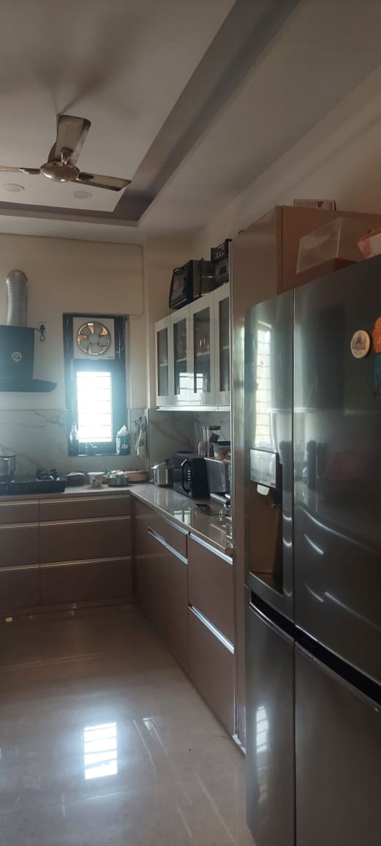 Kitchen, sector 31 2.5 Bedroom 250 Sq.Yd. Builder Floor In Sector 31 Faridabad 8350673