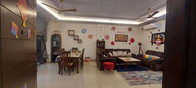 Gym, sector 31 2.5 Bedroom 250 Sq.Yd. Builder Floor In Sector 31 Faridabad 8350673