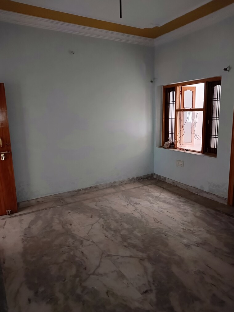 Room, jankipuram 3 Bedroom 3000 Sq.Ft. Independent House In Jankipuram Lucknow 8350681