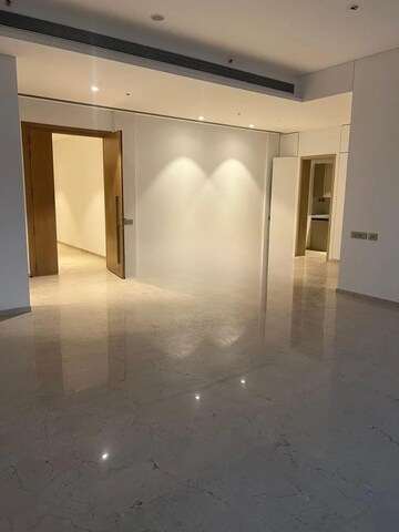 Room in 4 BHK Apartment at Rustomjee Crown, Prabhadevi – for Rent