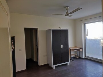 Room in 3 BHK Apartment at Bestech Park View Ananda, Sector 81 – for Sale