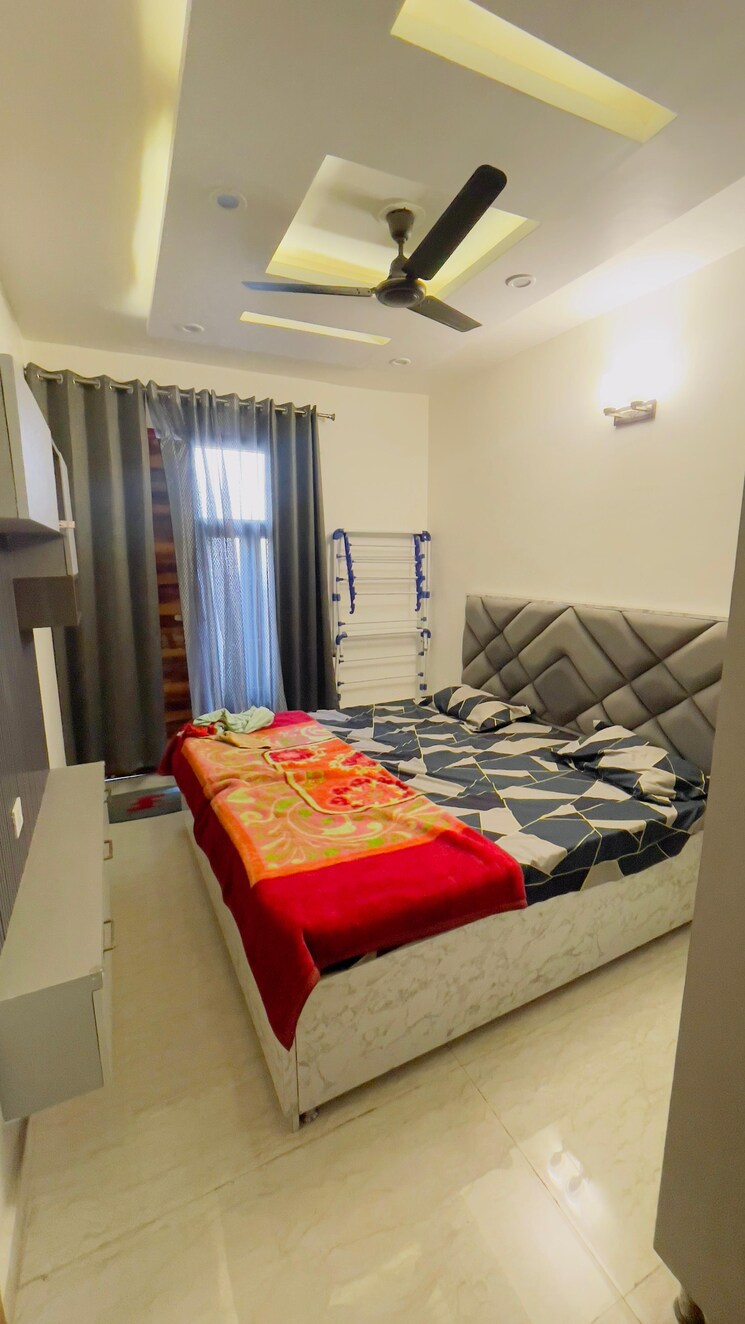 Bedroom, uttam nagar 3.5 Bedroom 102 Sq.Ft. Builder Floor In Uttam Nagar Delhi 8350748