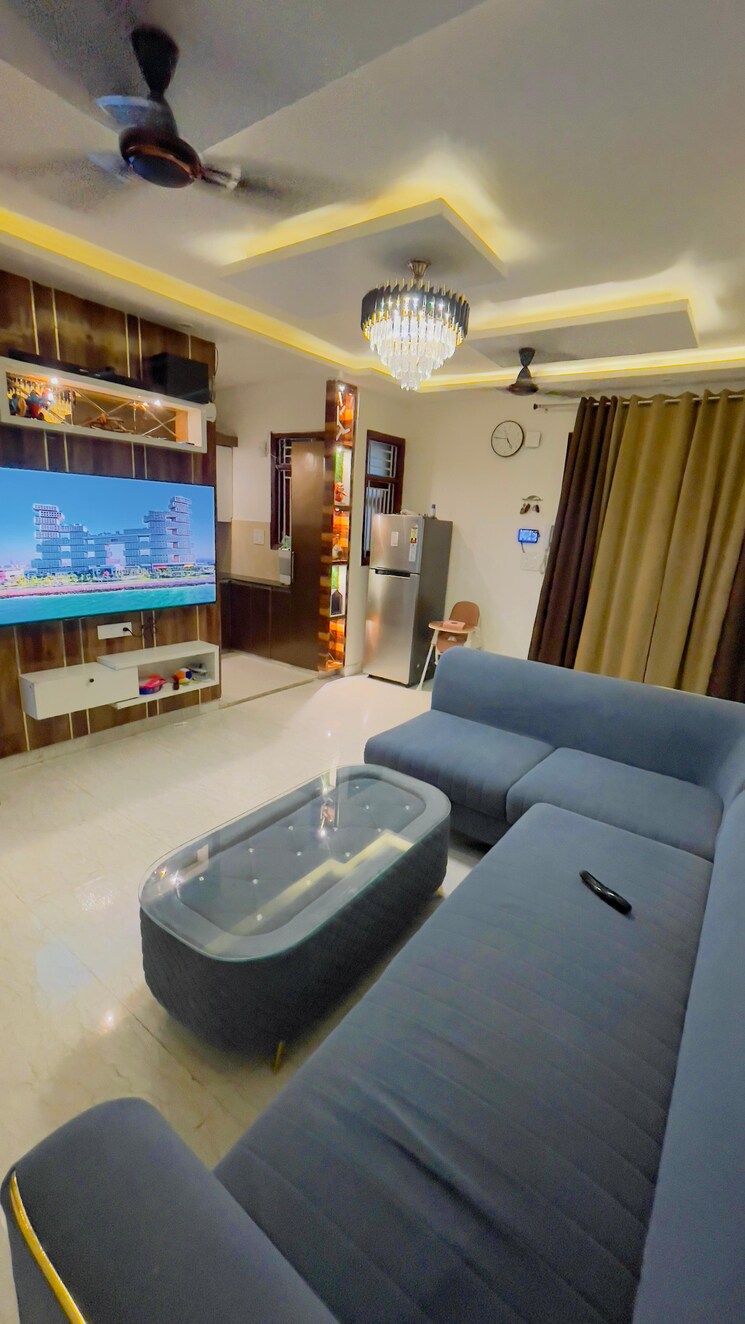 Master Bedroom, uttam nagar 3.5 Bedroom 102 Sq.Ft. Builder Floor In Uttam Nagar Delhi 8350748