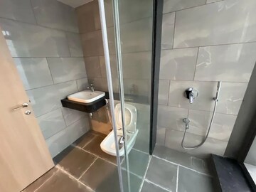 Bathroom in 4 BHK Apartment at Rustomjee Crown, Prabhadevi – for Rent
