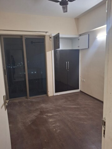 Room in 3 BHK Apartment at Raheja Vedas, Sector 108 – for Rent
