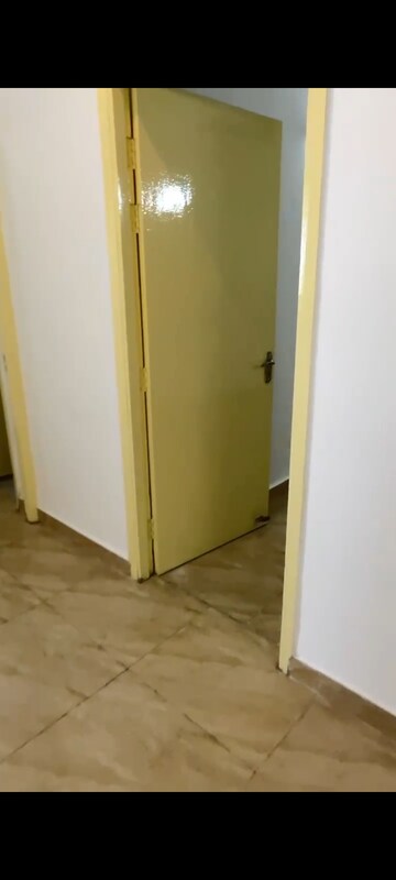 Room in 2 BHK Apartment at Gaur City 7th Avenue, Sector 4, Greater Noida – for Sale