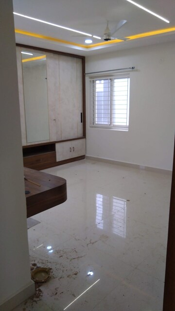 Room in 3 BHK Apartment at Ananda Poe Tree Extension, Narsingi – for Rent