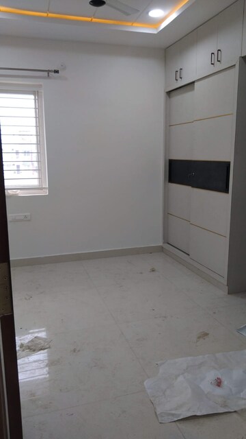 Room in 3 BHK Apartment at Ananda Poe Tree Extension, Narsingi – for Rent