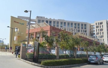 Shop For Sale in Nirvana Courtyard, Sector 50