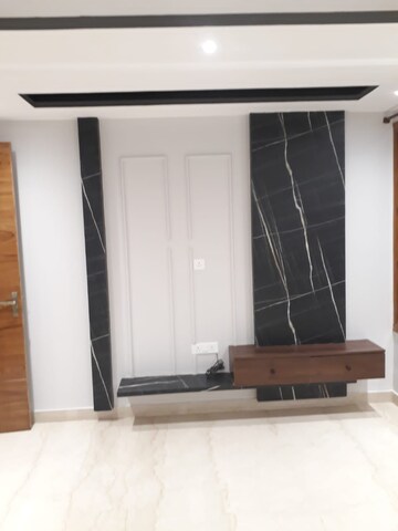 Building Lobby in 3.5 BHK Builder Floor at Paschim Vihar – for Rent
