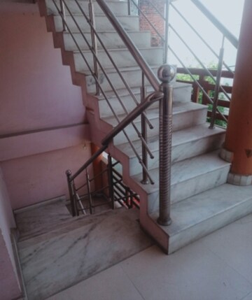 2 BHK Independent House For Rent in Aliganj