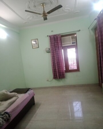 Room in 2 BHK Independent House at Aliganj – for Rent