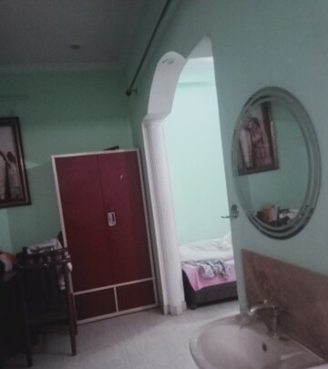 Furnished Amenities in 2 BHK Independent House at Aliganj – for Rent