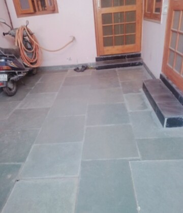 Parking in 2 BHK Independent House at Aliganj – for Rent
