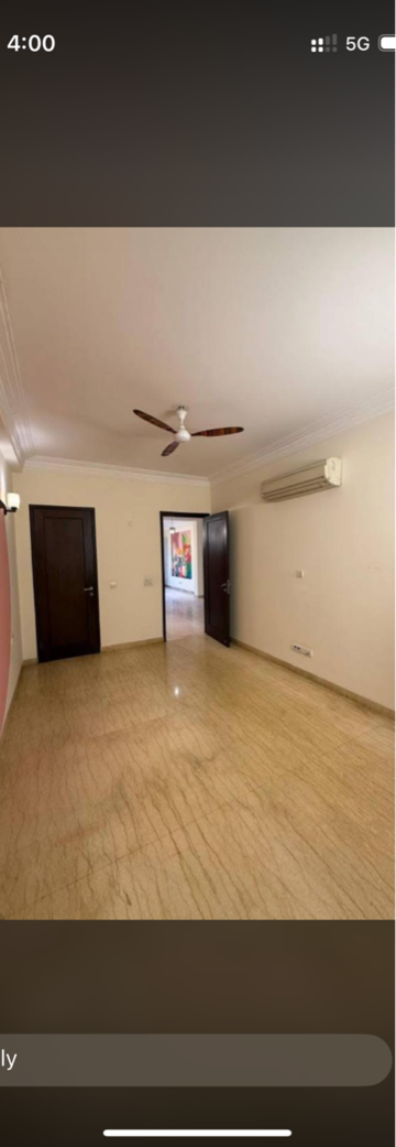 Room in 3 BHK Builder Floor at Greater Kailash I – for Rent