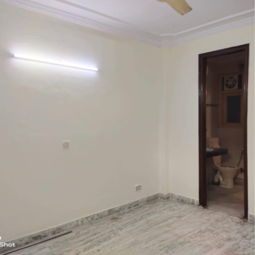 Bedroom in 3 BHK Builder Floor at Chittaranjan Park – for Rent