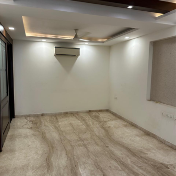 Room in 3 BHK Builder Floor at Greater Kailash I – for Rent