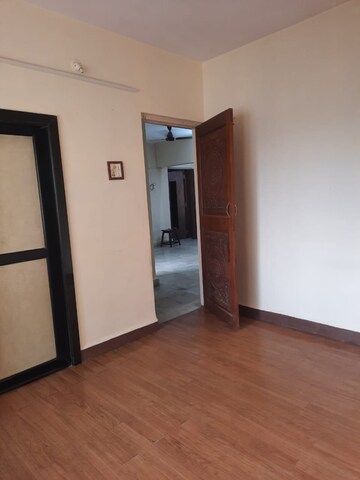 Room in 3 BHK Apartment at Flower Valley Complex, Khopat – for Rent