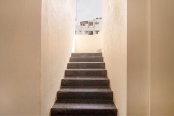 Staircase in 2 BHK Apartment at Dasarahalli – for Rent