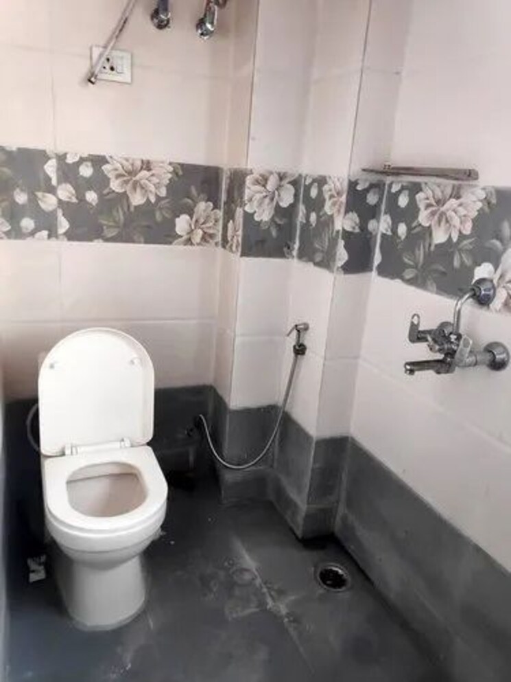 Attached Bathroom, pride-residency-anand-nagar 1 Bedroom 325 Sq.Ft. Apartment In Anand Nagar Thane 8351252