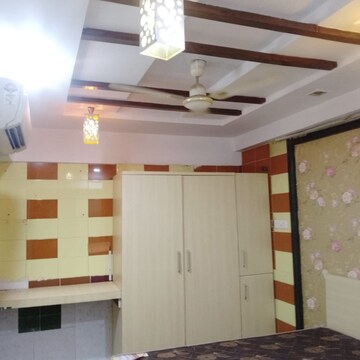 Room in 3 BHK Apartment at Dhantoli – for Rent