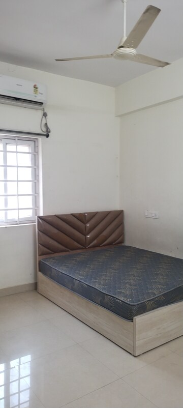 Room in 2 BHK Apartment at Pavani Laxmi Nivas, Madhapur – for Rent
