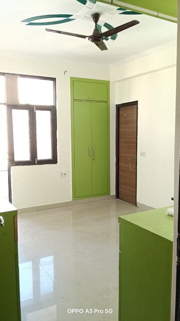 Room in 2 BHK Apartment at Panchsheel Greens II, Sector 16 Greater Noida – for Sale
