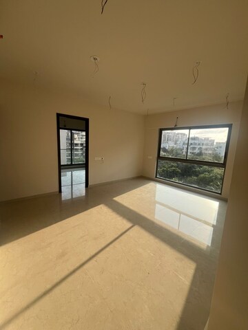 Room in 3 BHK Apartment at Chembur – for Sale