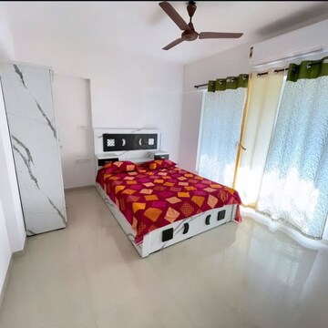 Bedroom in 3 BHK Apartment at Juhu Anmol CHS, Juhu – for Rent