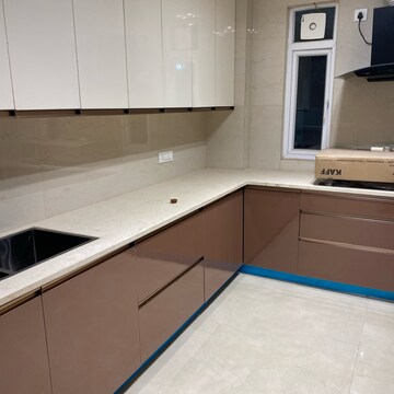 Kitchen in 4 BHK Apartment at Vipul World Floors, Sector 48 – for Rent