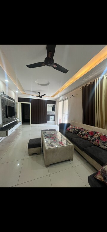 Living Room in 3 BHK Apartment at Patiala Road – for Rent