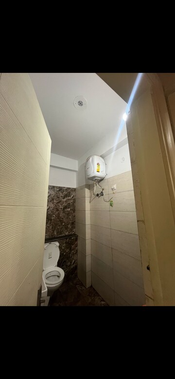 Bathroom in 3 BHK Apartment at Patiala Road – for Rent