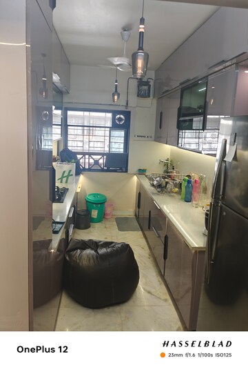 Master Bedroom in 2 BHK Apartment at Prachi CHS Andheri , Andheri West – for Rent