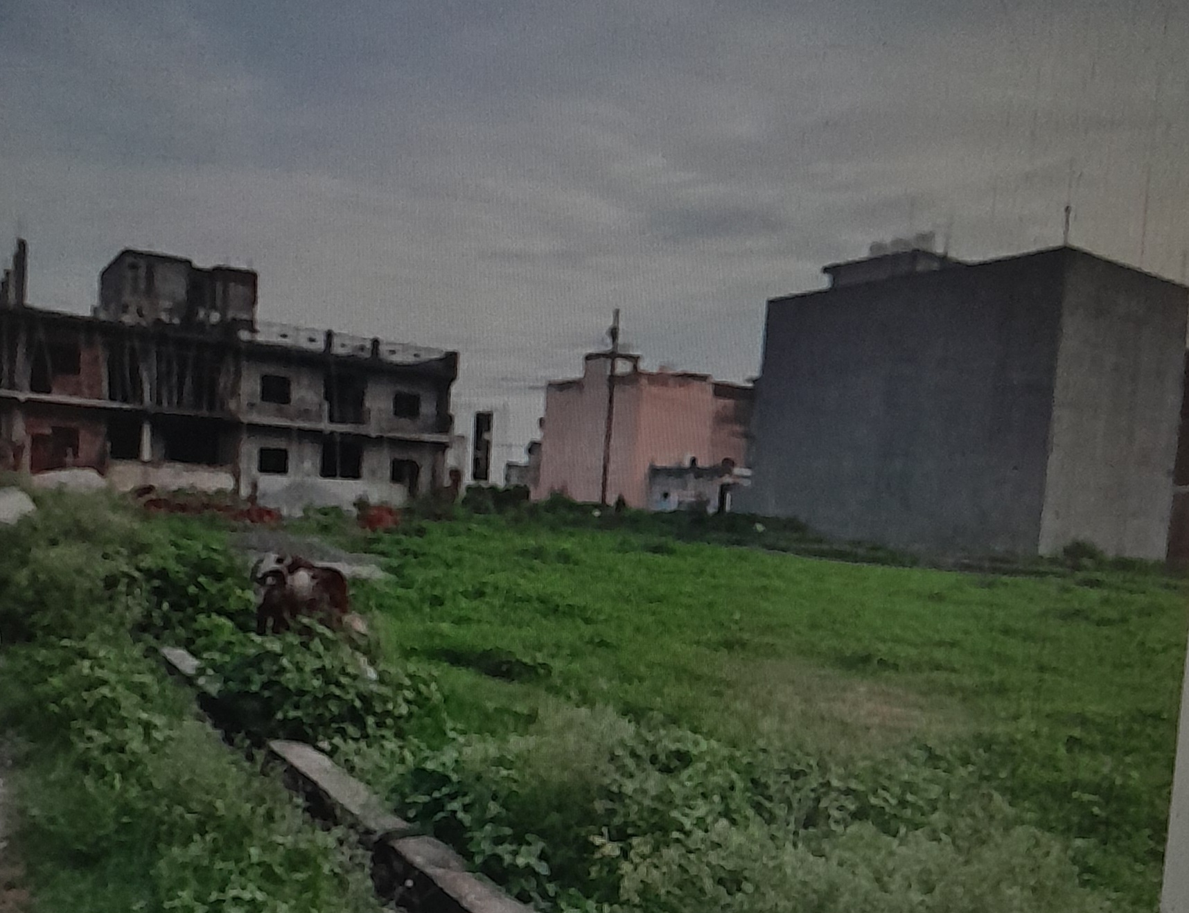 Plot For Sale in Kasna Industrial Area