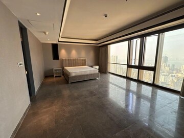 Room in 5 BHK Apartment at Lodha Trump Tower, Worli – for Rent