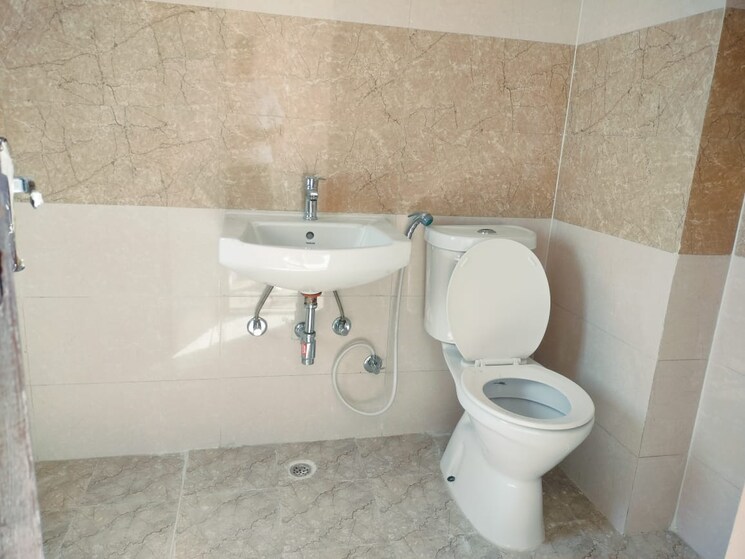 Bathroom, amrapali-golf-homes 3 Bedroom 1595 Sq.Ft. Apartment In Sector 4, Greater Noida Greater Noida 8351437
