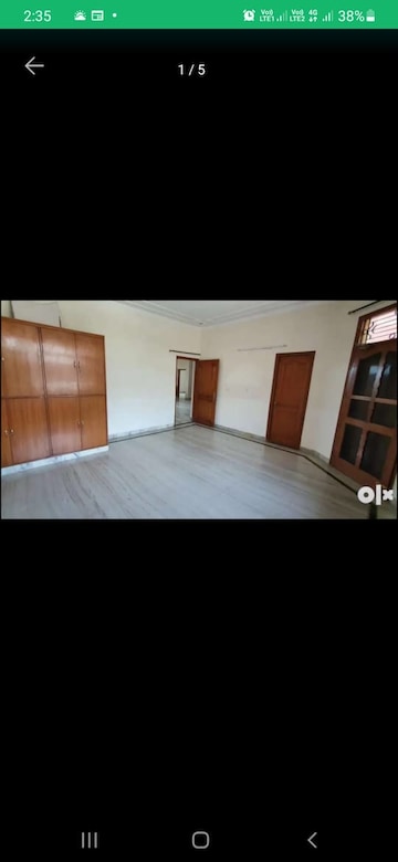 Bedroom in 2 BHK Builder Floor at Sector 2 – for Rent
