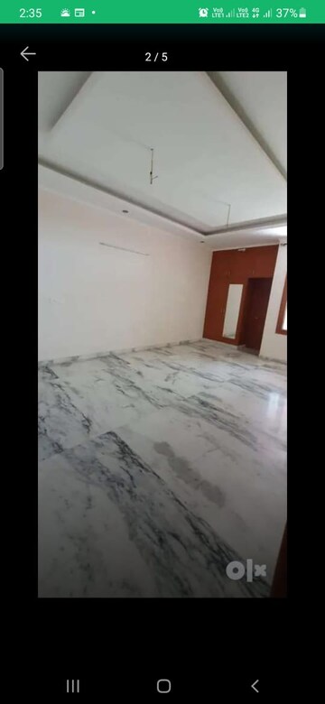 Room in 2 BHK Builder Floor at Sector 2 – for Rent