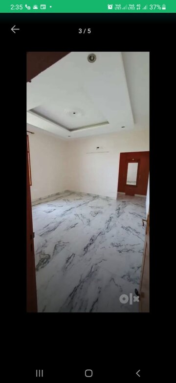Room in 2 BHK Builder Floor at Sector 2 – for Rent