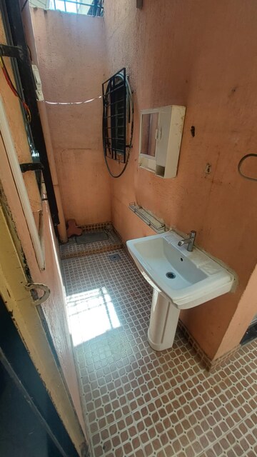 Furnished Amenities in 1 BHK Villa at Sector 3 Charkop – for Rent