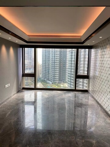Room in 4 BHK Apartment at Lodha Trump Tower, Worli – for Rent