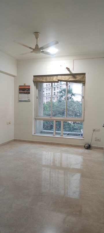 Room in 3 BHK Apartment at Hiranandani Meadows, Manpada – for Sale