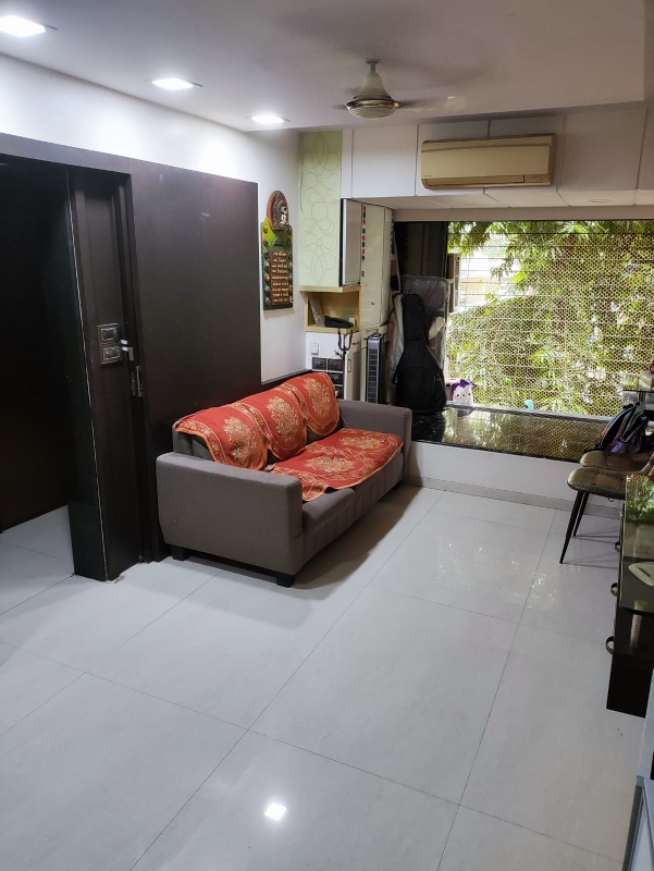2 BHK Apartment For Sale in S V Road