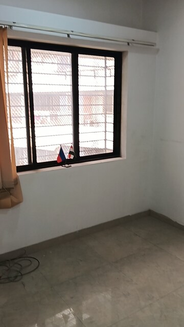 Room in 1 BHK Apartment at Vile Parle East – for Rent