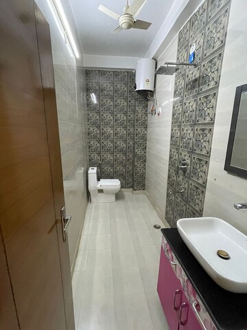 Bathroom in 3 BHK Builder Floor at Palm Residency Chhatarpur, Chattarpur – for Rent