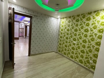 Room in 3 BHK Builder Floor at Palm Residency Chhatarpur, Chattarpur – for Rent