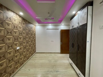 Bathroom in 3 BHK Builder Floor at Palm Residency Chhatarpur, Chattarpur – for Rent